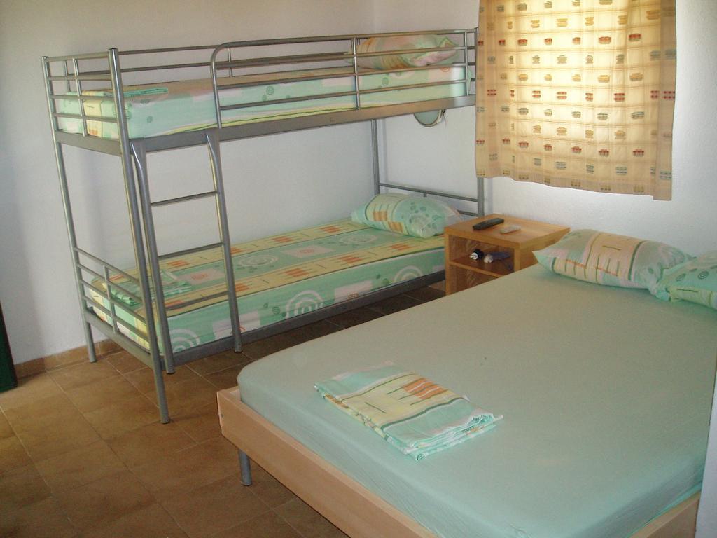 Eleni Rooms Develiki Ierissós Bilik gambar